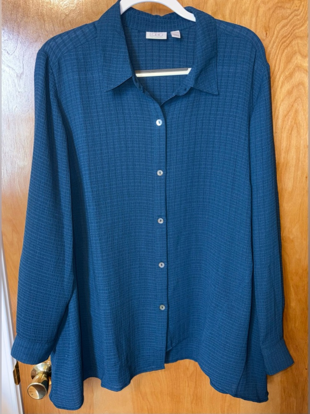 LOGO by Lori Goldstein ‘raw indigo’ textured woven blouse Size XL asymmetrical